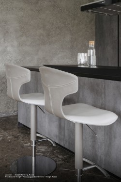 Montera | Column base stool