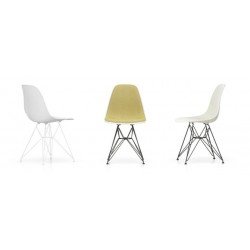 Eames Plastic Side Chair RE...